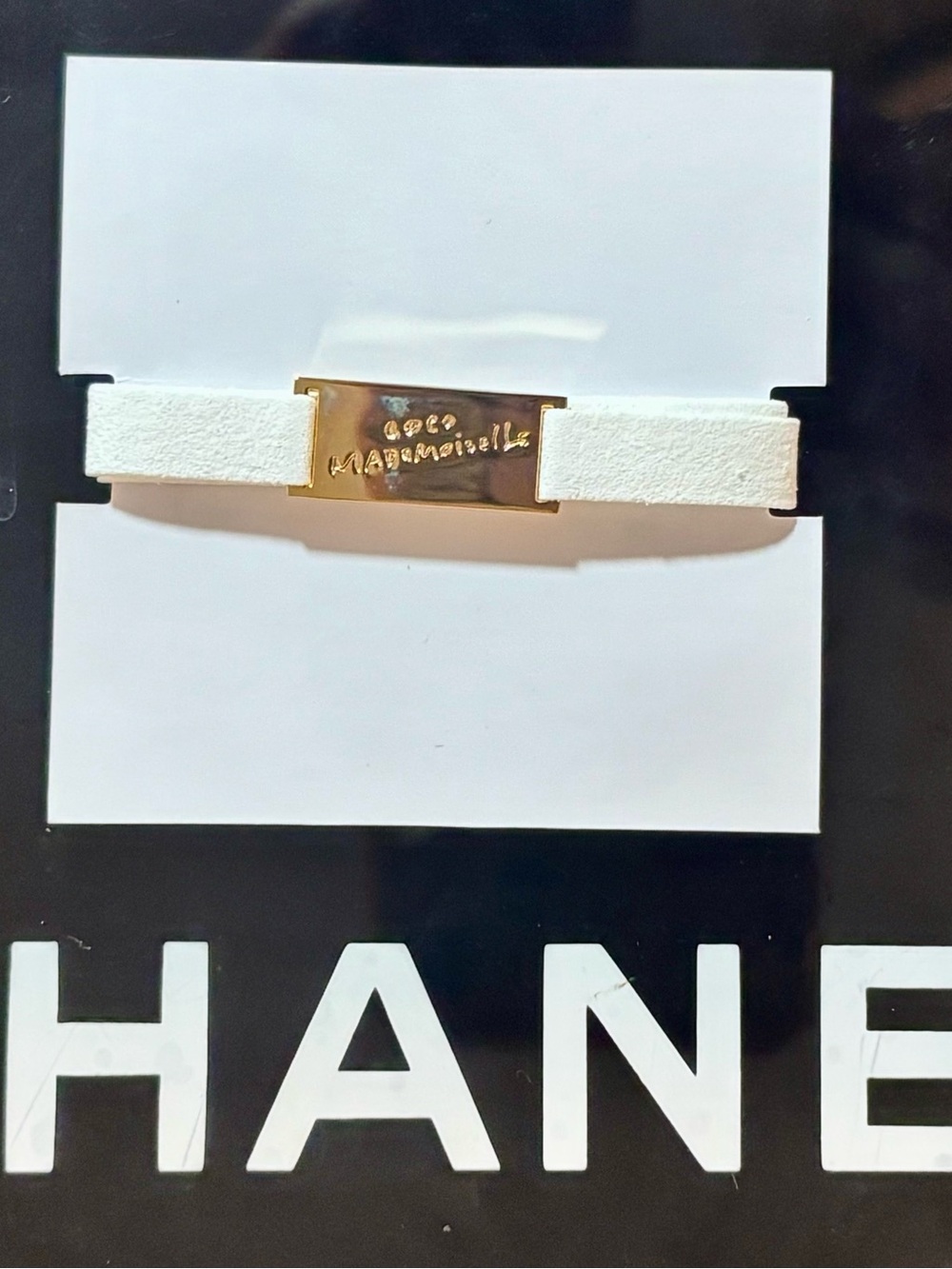 CHANEL White Leather Bracelet with Gold Plate